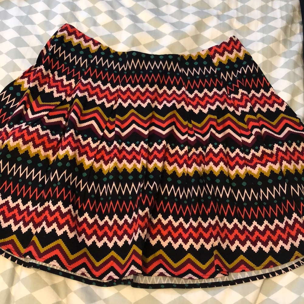 Forever 21 Plus Size Chevron Print Skirt size XL